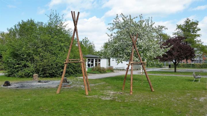 To trebukke på grønt område